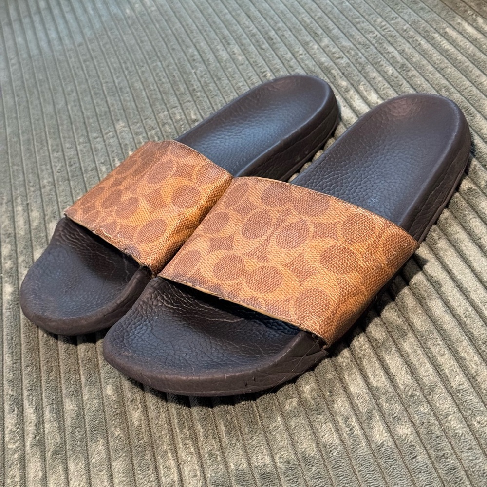 Coach Slides Size 8Women’s